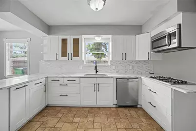 8330 Springtime Lane, Houston, TX 77075 - Photo 2