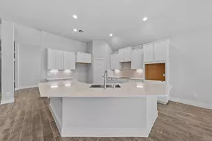 2108 Golden Spruce Ct, Conroe, TX 77301 - Photo 2