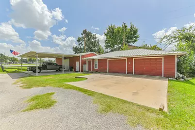 307 W Hufsmith Road, Tomball, TX 77375 - Photo 4