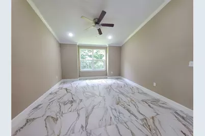 1306 N 9th Street, Conroe, TX 77301 - Photo 8