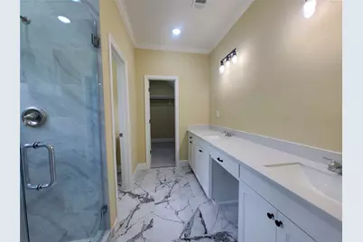 1306 N 9th Street, Conroe, TX 77301 - Photo 30
