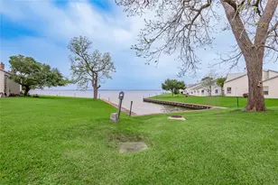 400 Echo Ln, Livingston, TX 77351 - Photo 20