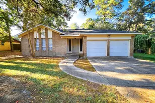 132 Red Oak Ln, Conroe, TX 77304 - Photo 1