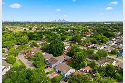 7717 Scanlock Street, Houston, TX 77012 - Photo 36