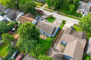 7717 Scanlock St, Houston, TX 77012 - Photo 40