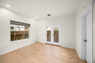 5632 Kiam St, Houston, TX 77007 - Photo 14