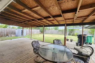 8327 Bird Run Dr, Houston, TX 77489 - Photo 18