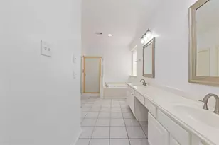 304 Lago Vista St, Kemah, TX 77565 - Photo 14