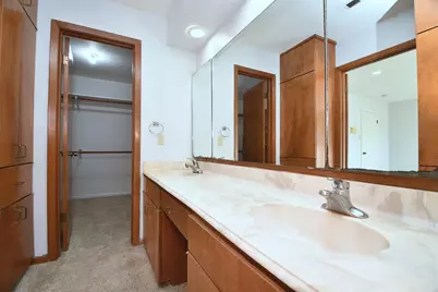 7718 Moondance Lane, Houston, TX 77071 - Photo 16