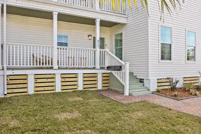 827 Winnie Street, Galveston, TX 77550 - Photo 2