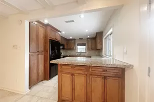 9655 Meadowcroft Dr, Houston, TX 77063 - Photo 6