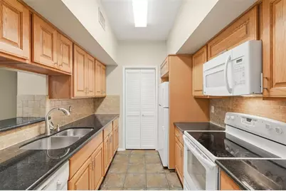 2025 Augusta Drive #605, Houston, TX 77057 - Photo 10