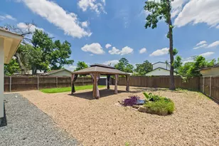 9214 Firnat St, Houston, TX 77016 - Photo 32