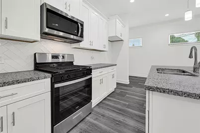 5003 Yesenia Palm Street, Houston, TX 77021 - Photo 6