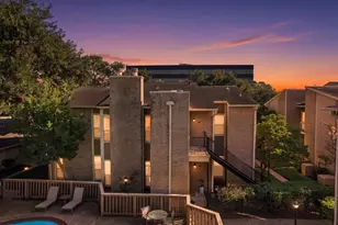 724D Bering Dr, Houston, TX 77057 - Photo 30