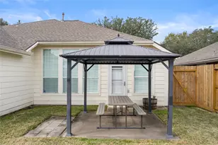 11006 Desert Springs Cir, Houston, TX 77095 - Photo 12