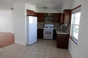 124 17th St, Dickinson, TX 77539 - Photo 10