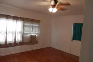 124 17th St, Dickinson, TX 77539 - Photo 12