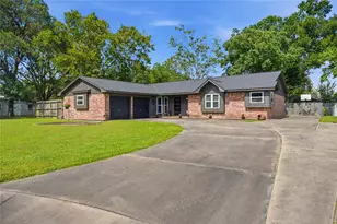 1400 Gardenia Cir, Rosenberg, TX 77471 - Photo 1