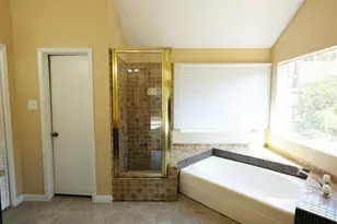 1203 Beckwood Cir, Houston, TX 77014 - Photo 18