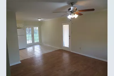 109 Laurie Lane, Willis, TX 77378 - Photo 6