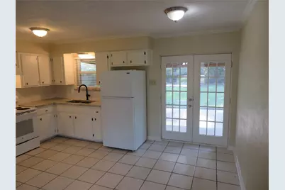 109 Laurie Lane, Willis, TX 77378 - Photo 8