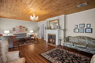 319 N Howard Street, Grapeland, TX 75844 - Photo 6