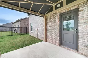 27703 Seascape Vlg Dr, Katy, TX 77493 - Photo 4
