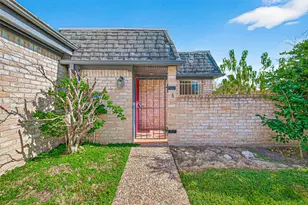 16 Tiffany Square, Sugar Land, TX 77478 - Photo 4