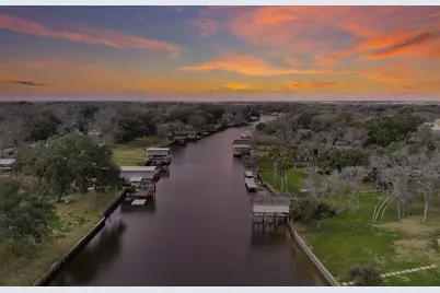 133 County Road 296, Sargent, TX 77414 - Photo 2