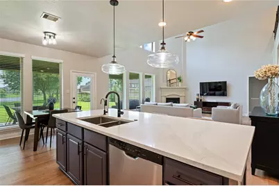1915 Cayman Bend Lane, Pearland, TX 77584 - Photo 4