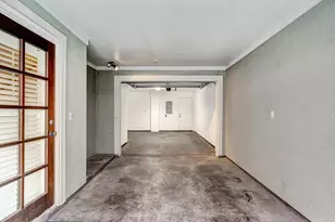 2346 Camden Dr, Houston, TX 77021 - Photo 10