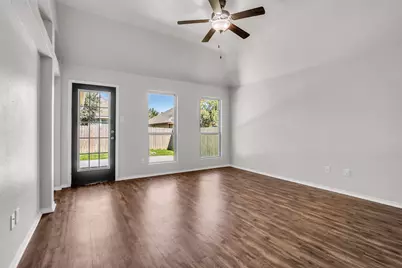 968 Oak Lynn Drive, Conroe, TX 77378 - Photo 8