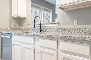 14600 Fonmeadow Dr, Houston, TX 77035 - Photo 22