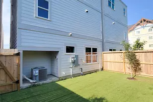 7705 Earl Rudder Wy, Houston, TX 77055 - Photo 2