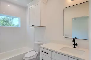 7705 Earl Rudder Wy, Houston, TX 77055 - Photo 32
