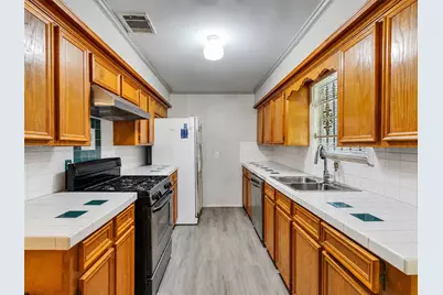 4123 Friar Point Road, Houston, TX 77047 - Photo 18