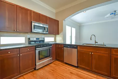 1141 W 24th Street #B, Houston, TX 77008 - Photo 6