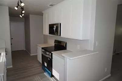 10832 Royal Forest Drive, Conroe, TX 77303 - Photo 16