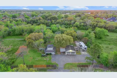 300 Mustang Road, Alvin, TX 77511 - Photo 1