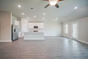 17112 Coneflower Pl, Conroe, TX 77385 - Photo 6