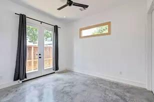 907 Kern St, Houston, TX 77009 - Photo 8