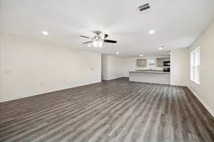 7907 Breda Dr, Baytown, TX 77521 - Photo 4