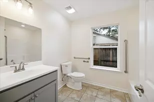 7907 Breda Dr, Baytown, TX 77521 - Photo 12