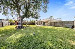 8611 Amblewood Dr, Houston, TX 77099 - Photo 28