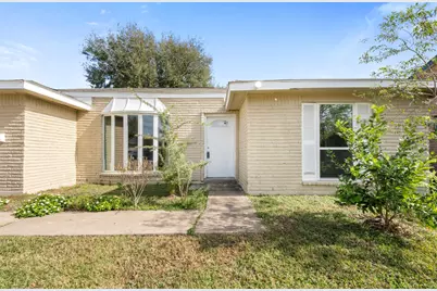 8611 Amblewood Drive, Houston, TX 77099 - Photo 30