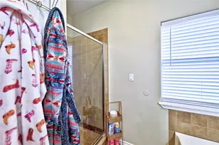 422 E Hunting Tower Run, Conroe, TX 77316 - Photo 22