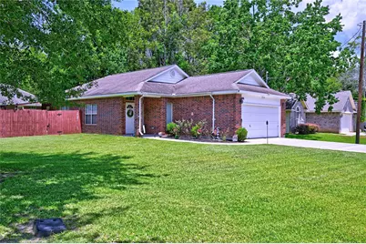 422 E Hunting Tower Run, Conroe, TX 77316 - Photo 1