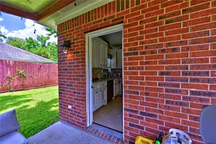 422 E Hunting Tower Run, Conroe, TX 77316 - Photo 14