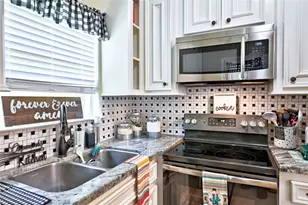 422 E Hunting Tower Run, Conroe, TX 77316 - Photo 16